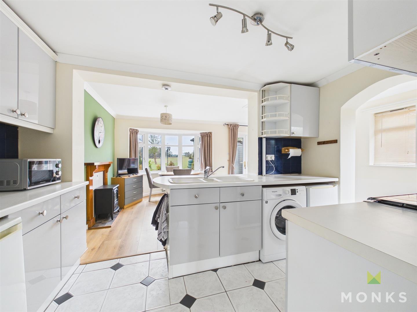 17 Cambrian Avenue, Oswestry, SY11 4DS For Sale